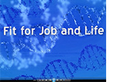 Screenshot einer englischen Ausgabe des Fit für Job und Leben Magazins. Weiße Buchstaben "Fit for Job and Life" auf blauem Hintergrund